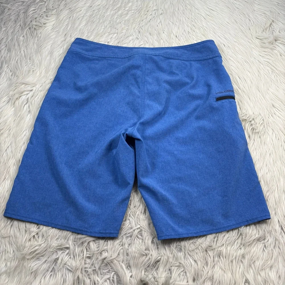 Volcom Men's 33 Blue Board Shorts 4-Way Stretch Surf Beach Swim Trunks